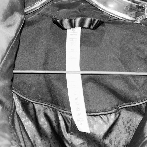 lululemon athletica black 3/4 lightweight Apres Workout jacket 6 - Picture 2 of 5